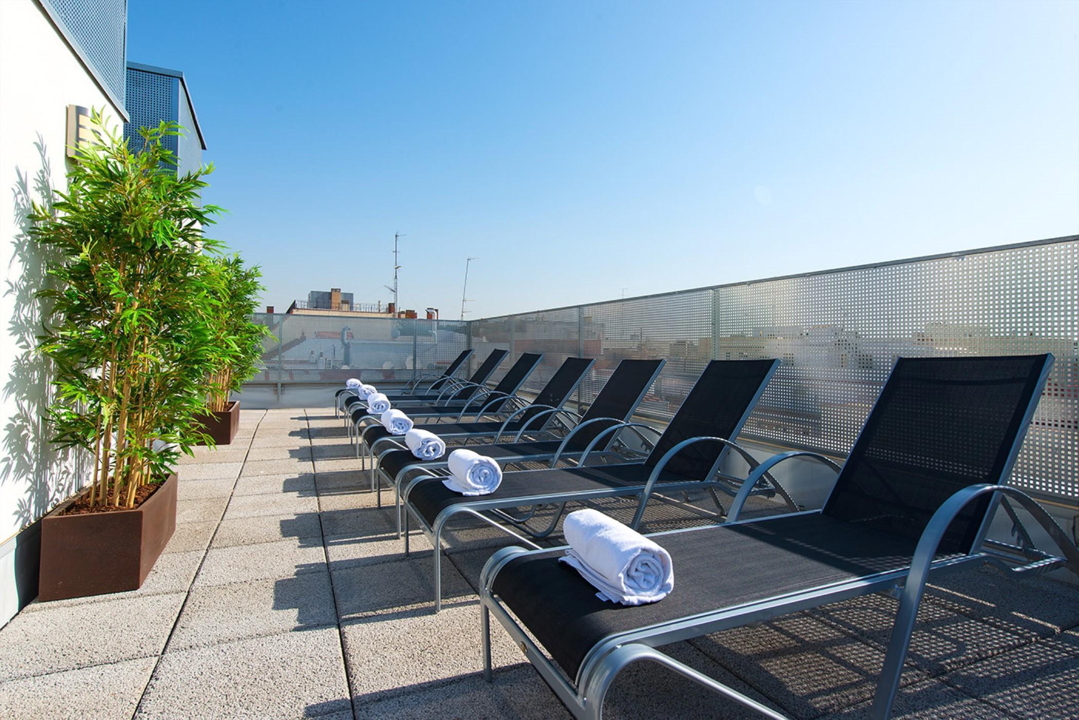 Neomagna Madrid Hotel Exterior foto
